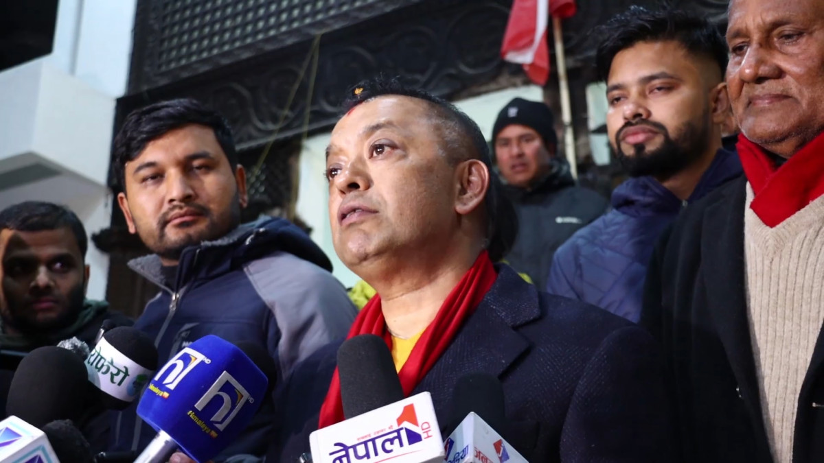 काँग्रेसको नीति र नेतृत्व फेरौँः महामन्त्री थापा