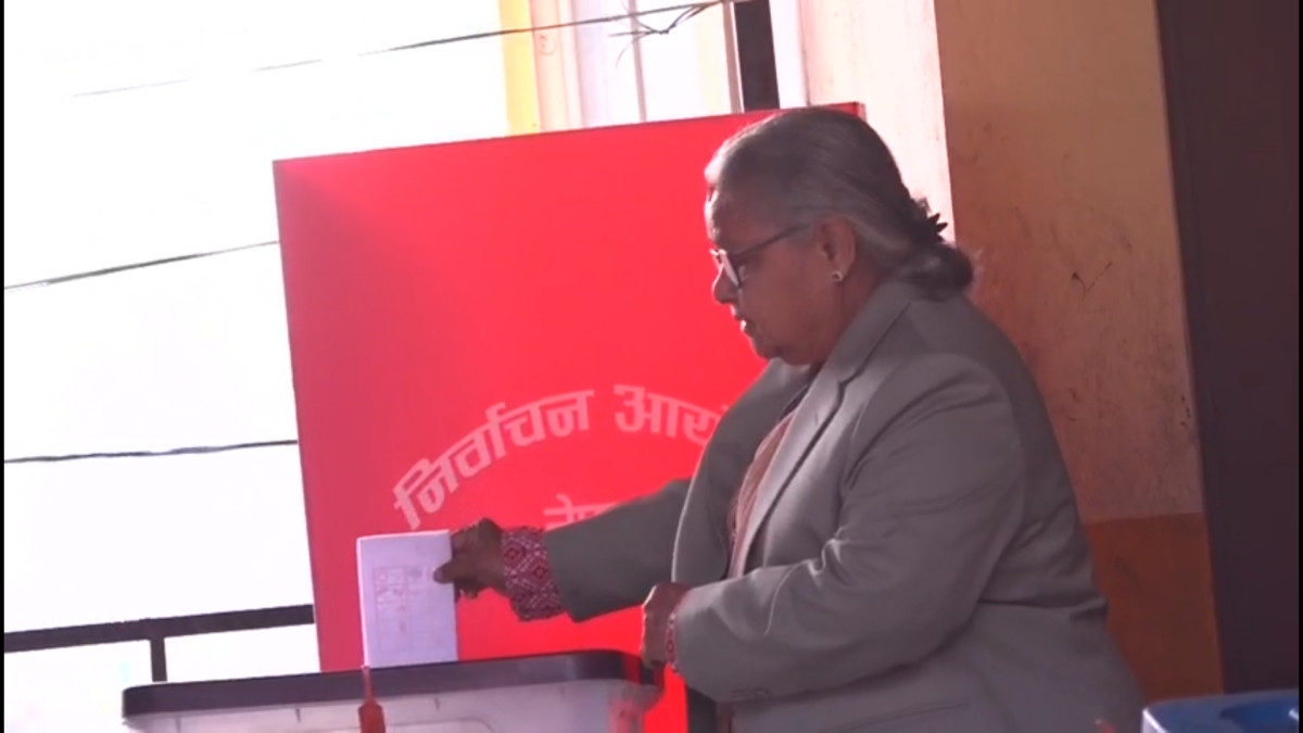 प्रधानामन्त्री कार्कीले गरिन् मतदान