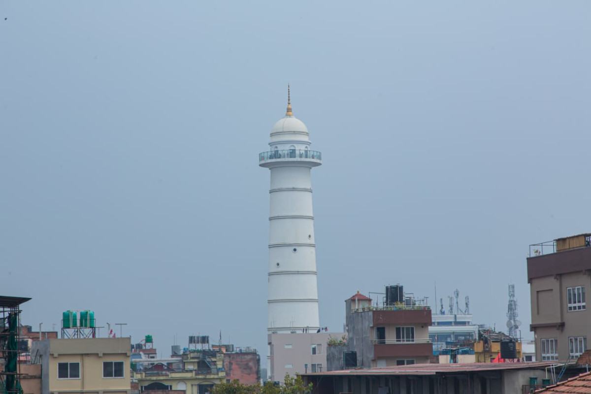 धुवाँ र धुलोको कचौरामा काठमाडौंः सास फेर्नै सकस (फोटो फिचर)