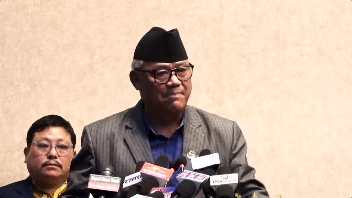 संविधान पुनर्लेखन होइन, अभ्यासका आधारमा परिमार्जन आवश्यकः आङदेम्बे