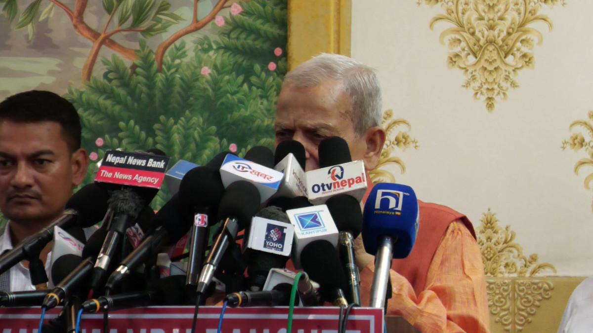 ‘राजनीति डर्टी गेम हो, सत्ता पुग्न टेढा–मेढा बाटो हिँड्नुपर्छः महन्थ ठाकुर