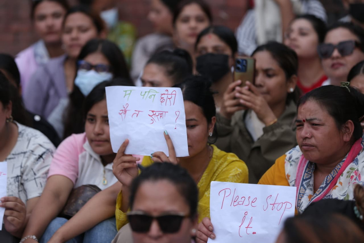 ‘म पनि छोरी, खै त सुरक्षा ?’ (तस्बिरहरु)