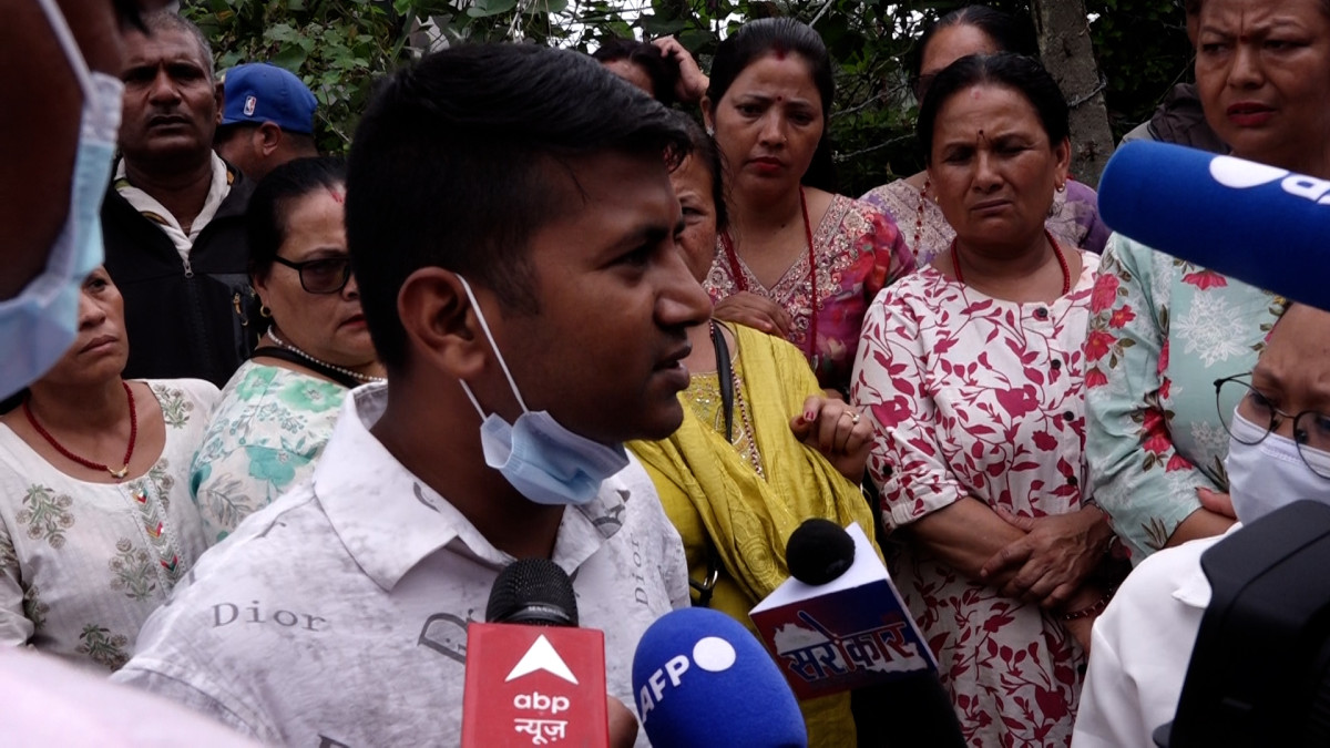 त्रिशूली–३ ए जलविद्युत आयोजनाको सुरुङभित्रबाट उद्धार गरिएका मेकानिकल फोरम्यान सञ्जय साहको स्वास्थ्य अवस्था सामान्य र स्थिर