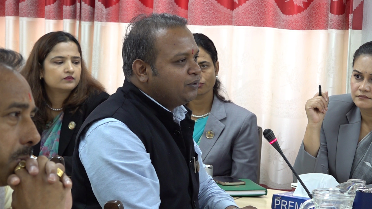 सरकारले केही रकम दिएर बाढीपीडित व्यवस्थापनबाट पन्छिन खोज्दैछ ः रास्वपा सांसद साह