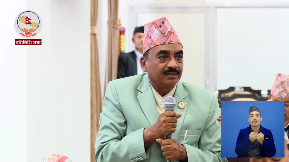 आईतवारको बिदा कटौती गर्न सांसद भाटको माग