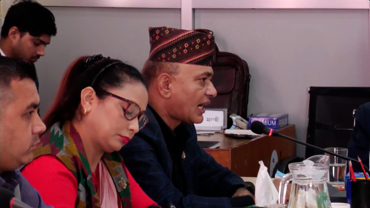 यातायात क्षेत्रको बेथिति र भ्रष्टाचारबारे सांसद पाण्डेको आक्रोशः ‘कार्यान्वयन नभए अनुगमनमा निस्किन्छौँ’