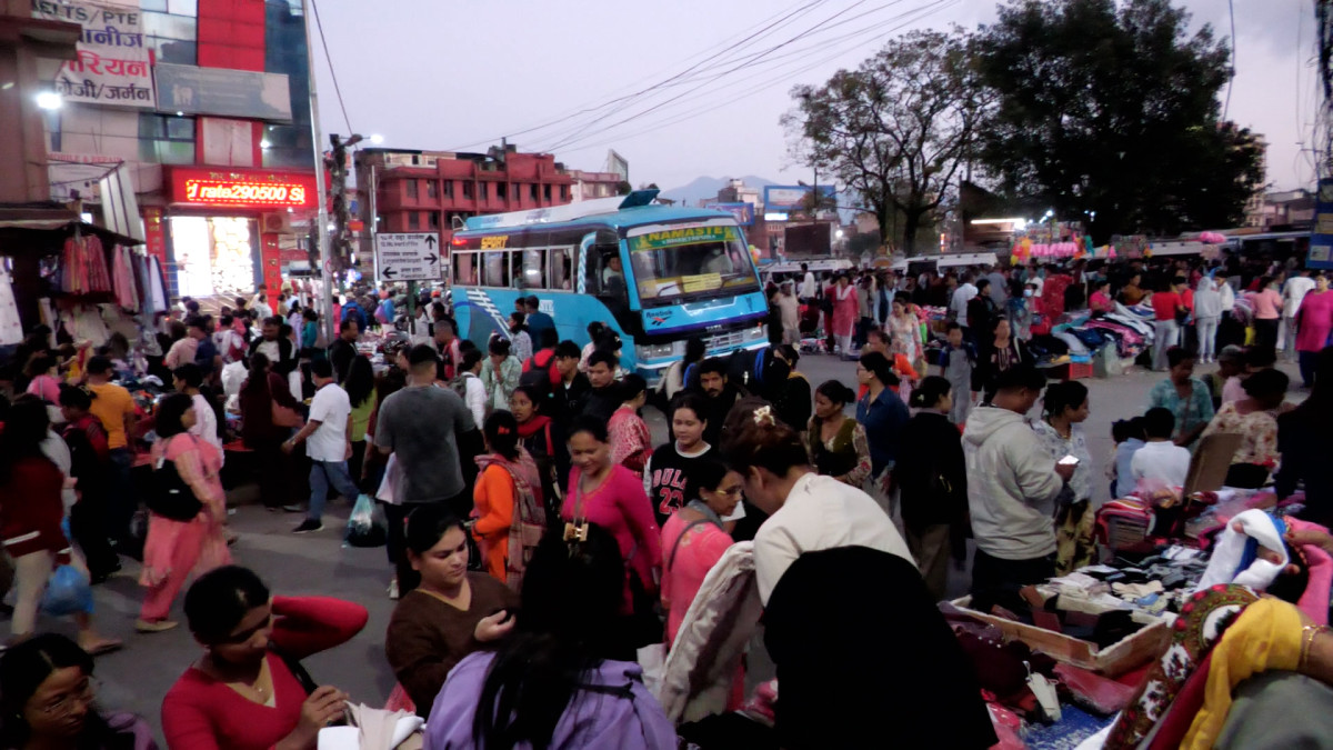 प्रश्तावित राष्ट्रिय सडक सुरक्षा ऐन २०८३ : अब जथाभावी पार्किङ र सडकमा सामान राखेर दुर्घटना भए क्षतिपूर्ति सम्बन्धित पक्षबाटै असुलिने