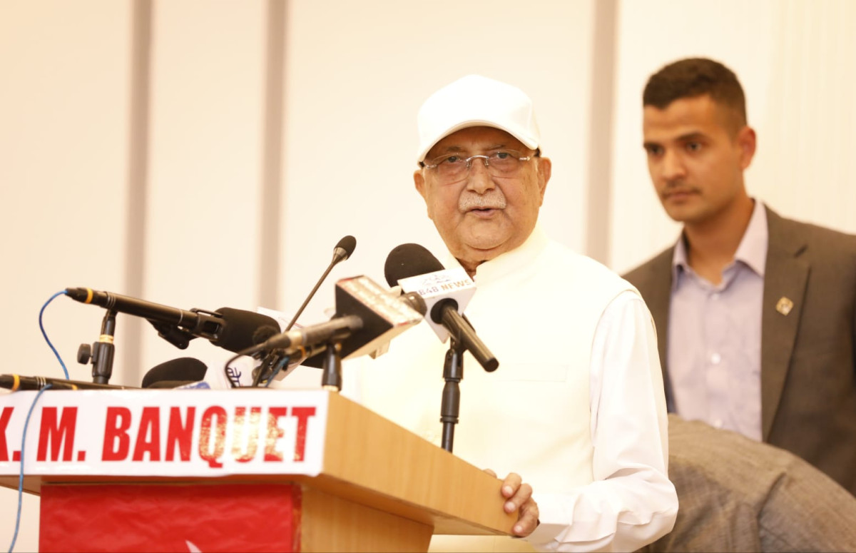 पुस्तान्तरण स्वाभाविक प्रक्रिया हो, यसमा धेरै लफडा गरिराख्न पर्दैनः अध्यक्ष ओली