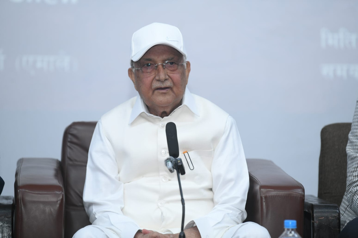 काठमाडौँ ।नेकपा एमालेका अध्यक्ष केपी शर्मा ओलीले नेपाली समाजले स्वदेशी विद्वान र लेखकलाई भन्दा विदेशी लेखकका विचार तथा लेखलाई बढी महत्व दिने गरेको टिप्पणी गरेका छन् ।